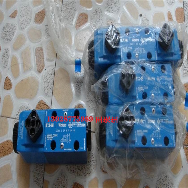 VICKERS液压泵877005 柱塞泵PVH057R01AA10B252000001AE1AB010A  VICKERS液压泵877005 柱塞泵PVH057R01AA10B252000001AE1AB010A  伊顿EATON放大板EEA-PAM-525-A-32 EEA-PAM-523-A-32 EEAPAM533A32