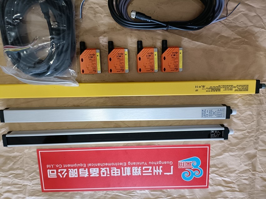 01D405 IFM激光测距传感器01DLF3KG